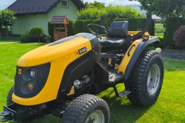 Traktorek JCB 335 z napędem 4x4 2008r